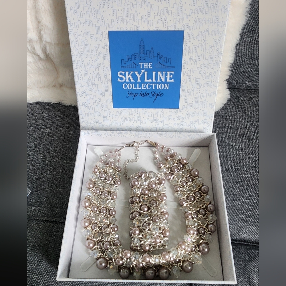 The Skyline Collection Pearl Necklace and Bracelet Set - Silver and Grey
